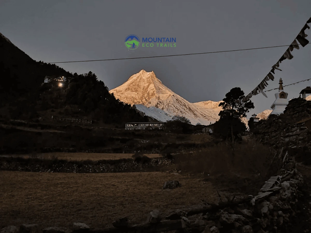 Combined Manaslu Annapurna Circuit Trek
